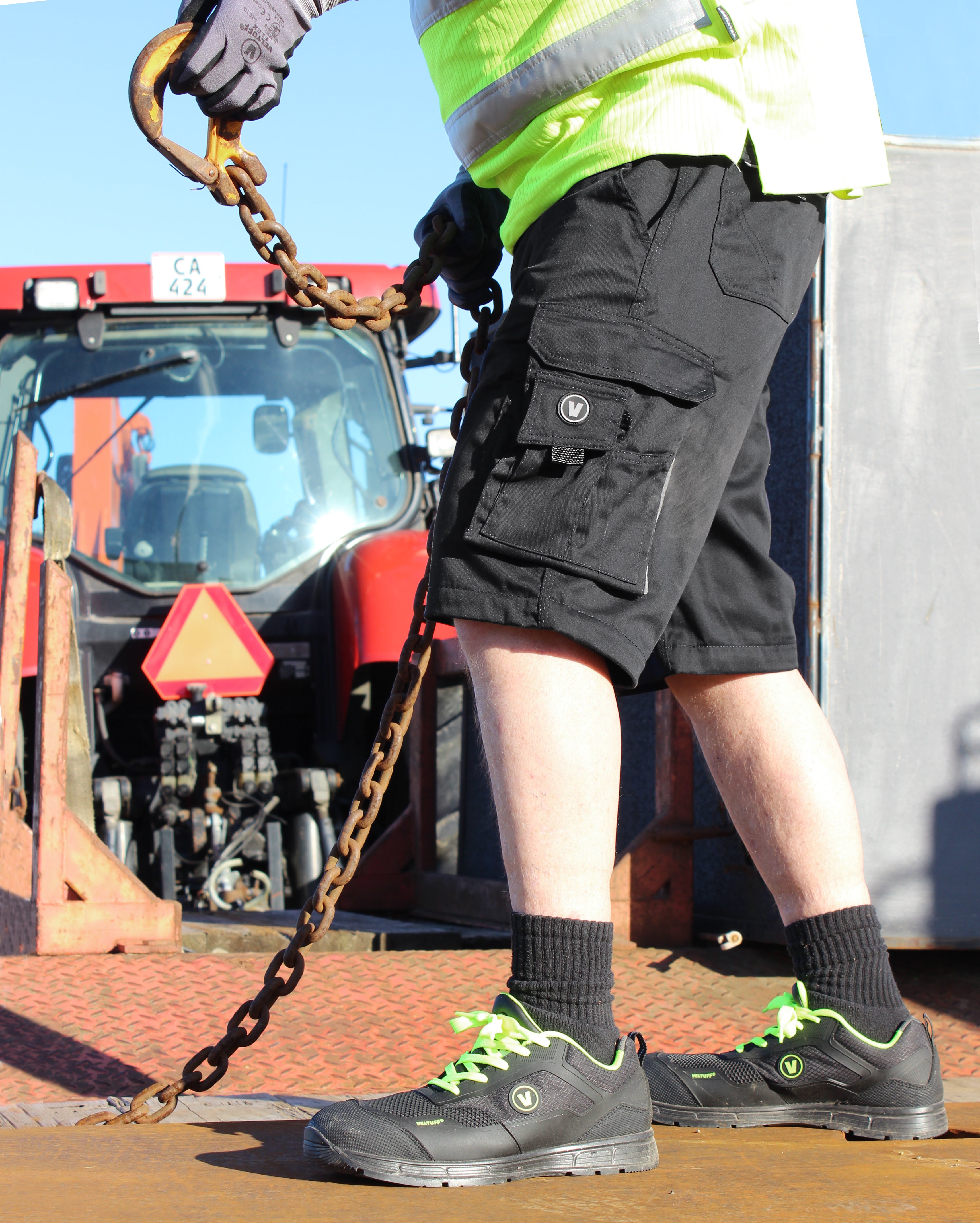 Teamline werkshort met cargozakken